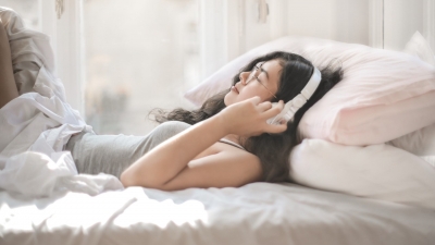 pexels-andrea-piacquadio-3807536-min1.jpg