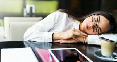 Tidur Sambil Duduk Disebut Berbahaya, Benarkah?